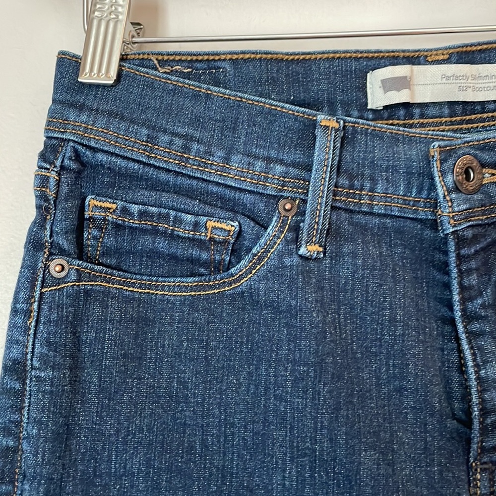 Levi Jeans 512 Bootcut Perfectly Slimming Stretch Size 6L Dark Wash 28x34 - Picture 6 of 13